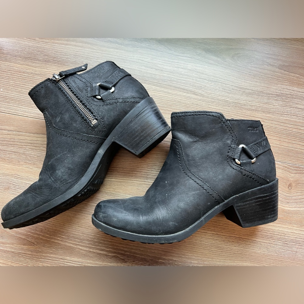 Teva Anaya Booties